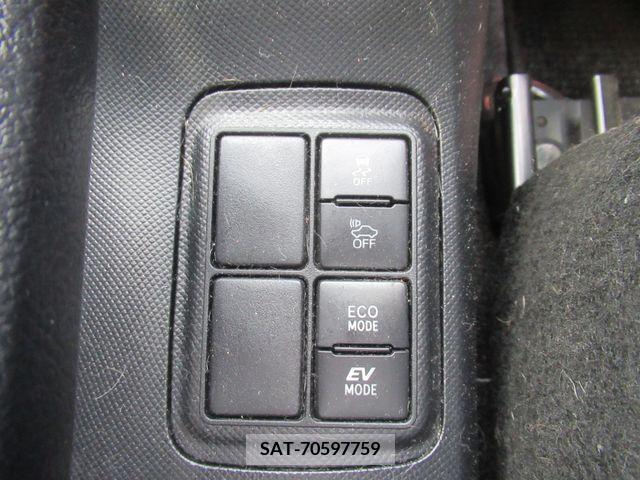 Toyota AQUA 2018-05 260225-23