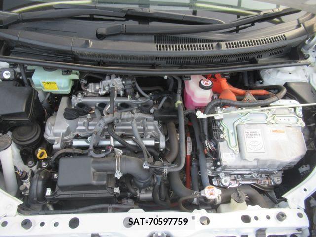 Toyota AQUA 2018-05 260225-27
