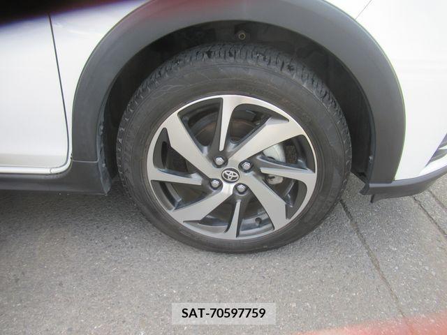 Toyota AQUA 2018-05 260225-6