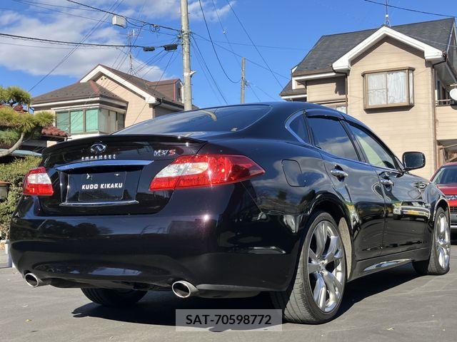Nissan FUGA 2011-02 218996-2