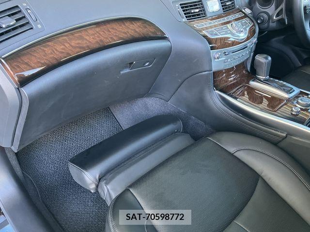 Nissan FUGA 2011-02 218996-18
