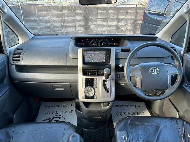 Toyota NOAH 2008-11 185165-1