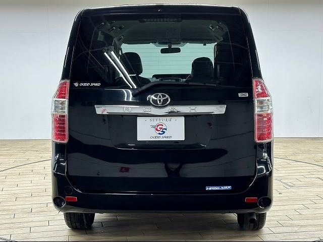 Toyota NOAH 2008-11 185165-12