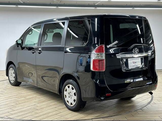 Toyota NOAH 2008-11 185165-16