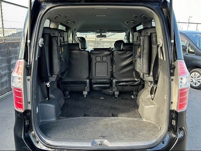 Toyota NOAH 2008-11 185165-10