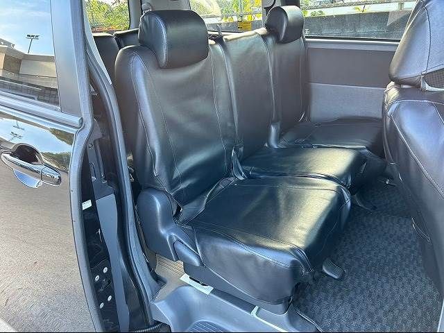 Toyota NOAH 2008-11 185165-9