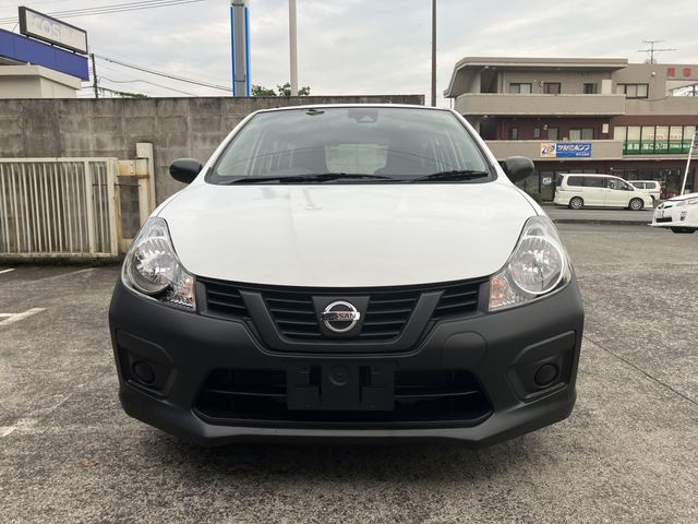 Nissan NV150 AD 2017-12 6349-7