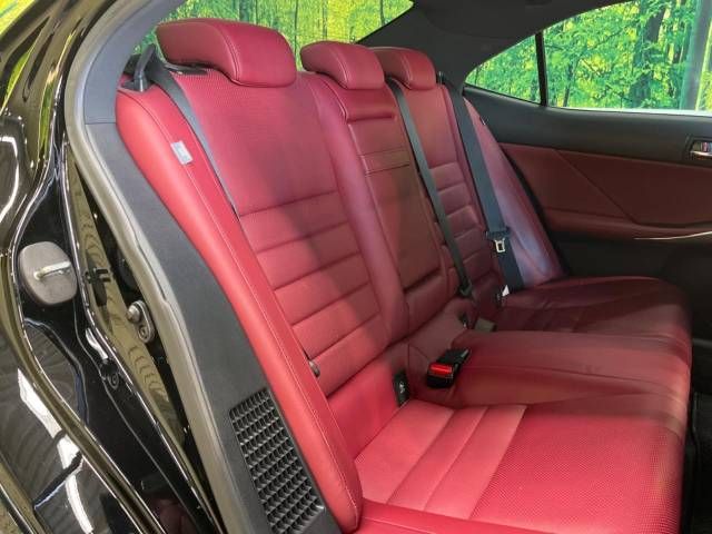 Lexus IS 2015-01 182196-9