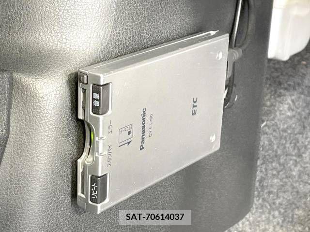 Nissan NOTE 2014-03 348241-6