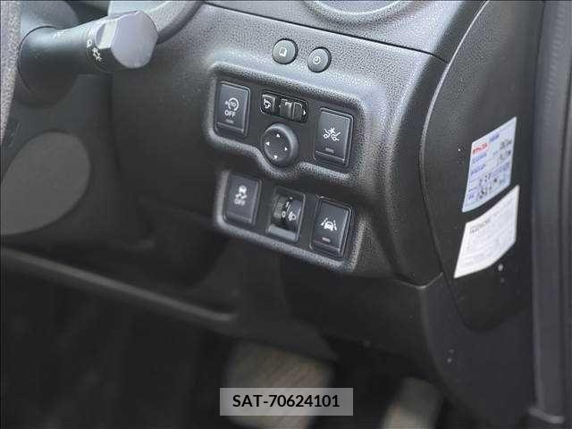 Nissan NOTE 2016-02 256350-9
