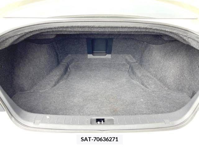 Nissan FUGA 2010-08 248404-11