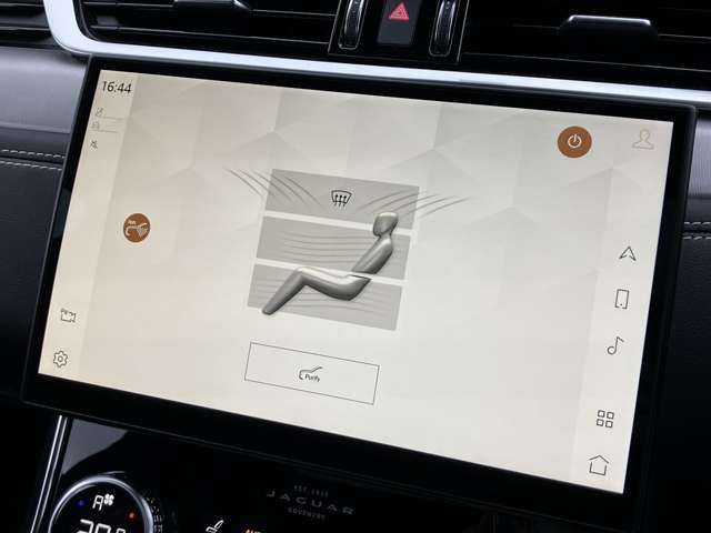 Jaguar XF 2021-06 7391-16