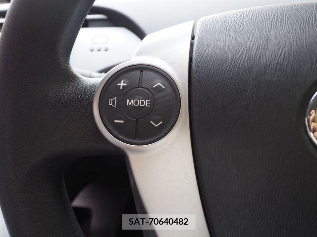 Toyota PRIUS 2014-06 352559-7