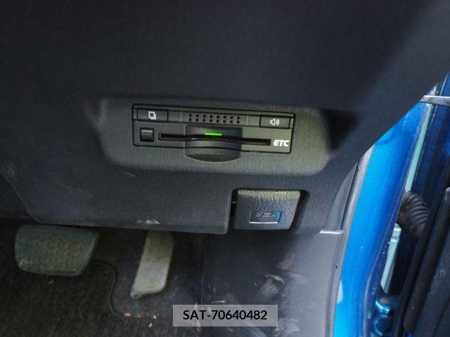 Toyota PRIUS 2014-06 352559-9