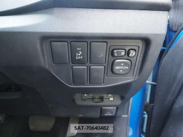 Toyota PRIUS 2014-06 352559-6