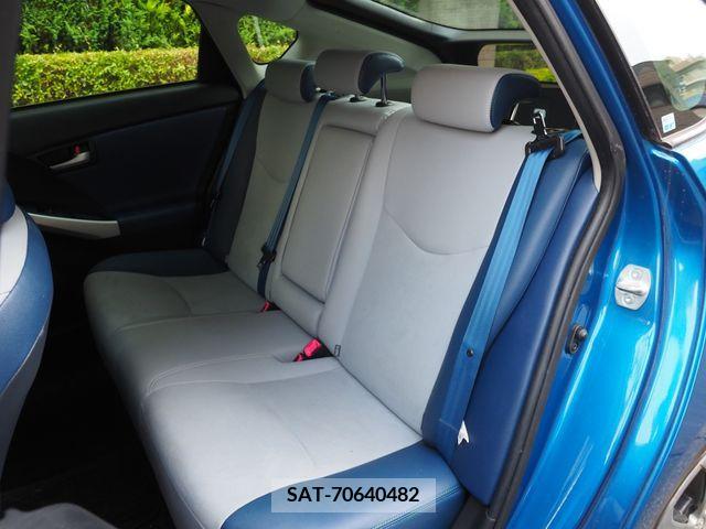 Toyota PRIUS 2014-06 352559-11