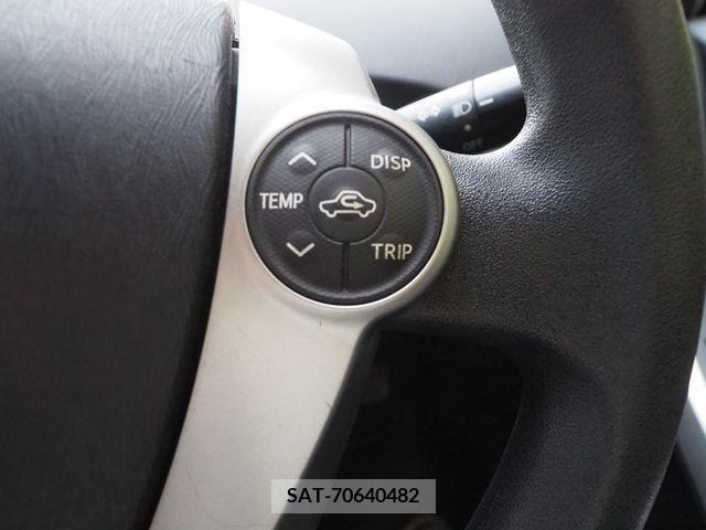 Toyota PRIUS 2014-06 352559-8