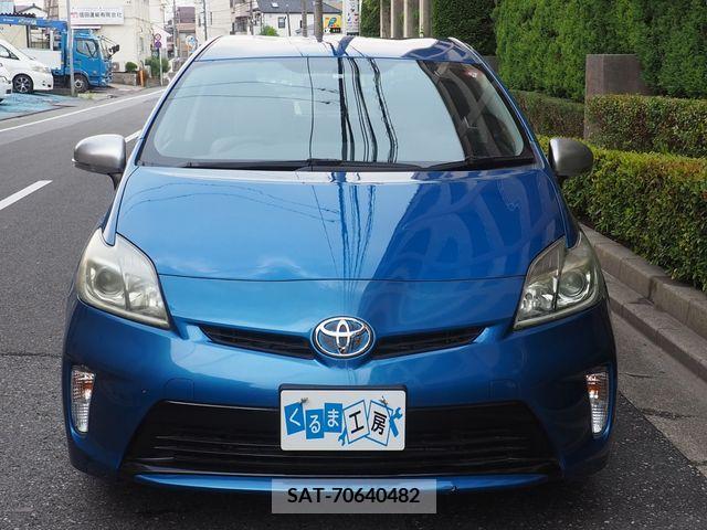Toyota PRIUS 2014-06 352559-21