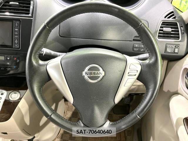 Nissan SERENA 2012-03 367808-11