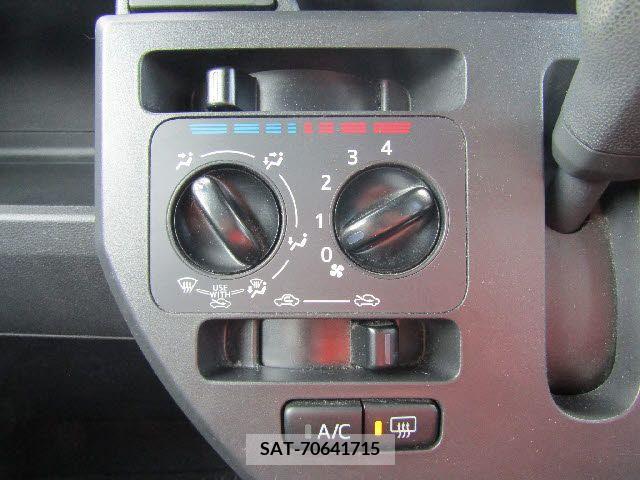 Toyota Pixis Mega 2019-01 204769-14