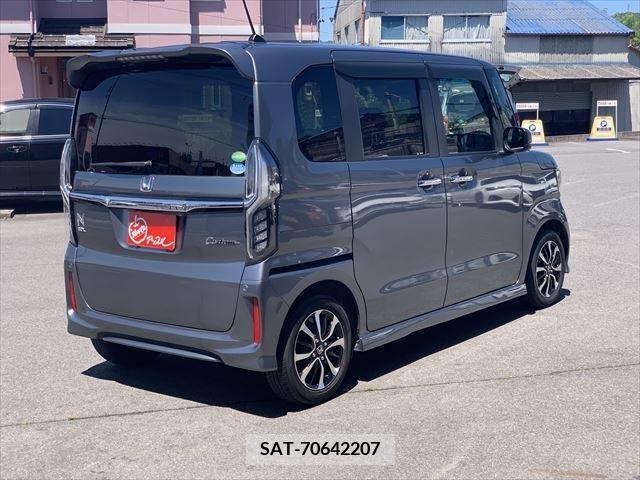 Honda N BOX CUSTOM 2018-10 306992-19