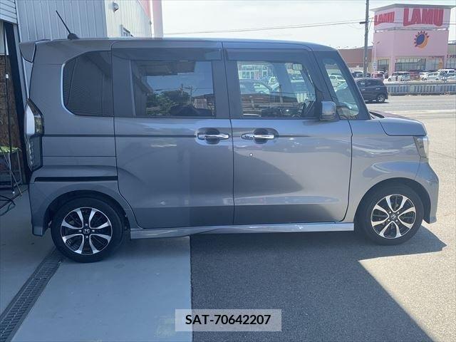 Honda N BOX CUSTOM 2018-10 306992-16