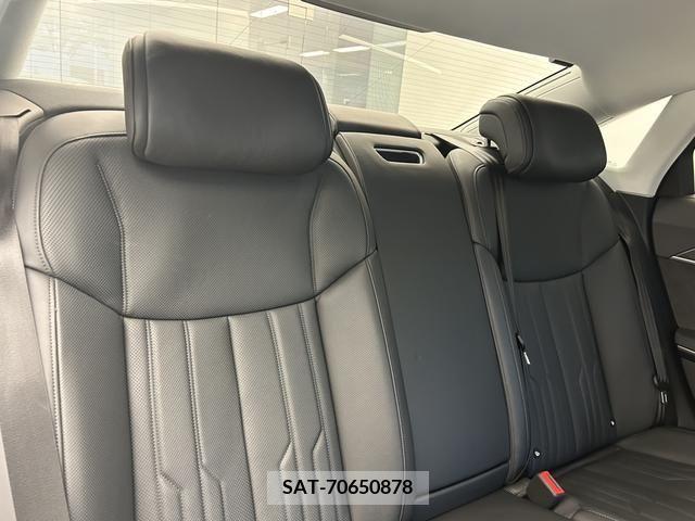 Audi A8 2021-08 333487-12
