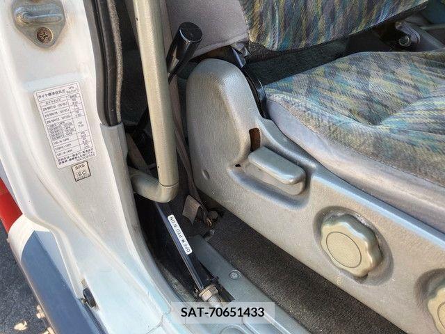 Mitsubishi FIGHTER 2004-03 388894-19
