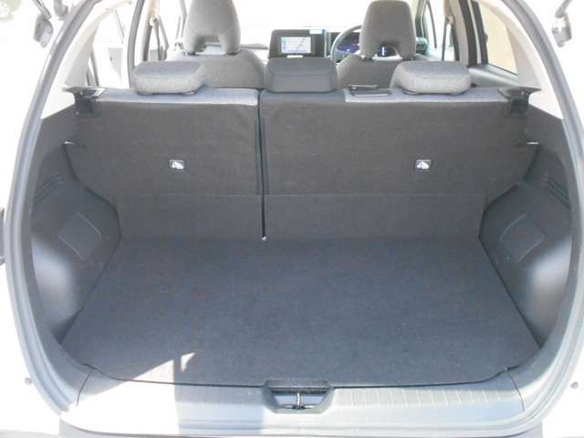 Nissan NOTE 2022-03 2033-8