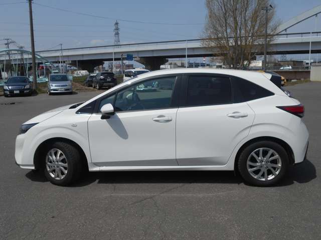 Nissan NOTE 2022-03 2033-5