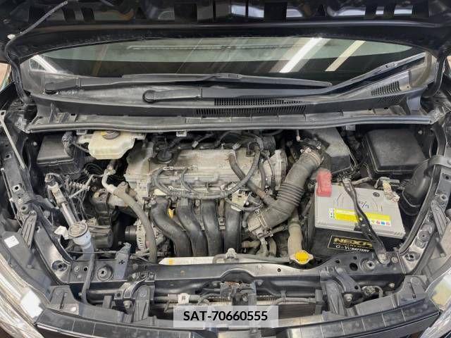 Toyota VOXY 2015-06 347157-18