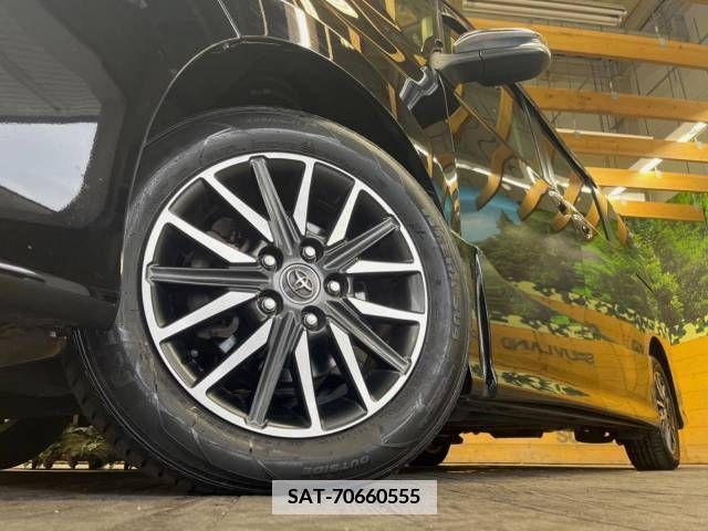 Toyota VOXY 2015-06 347157-13