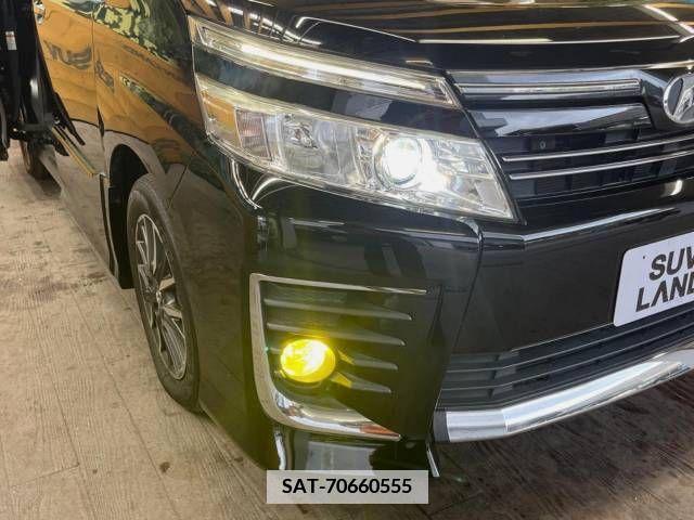 Toyota VOXY 2015-06 347157-12