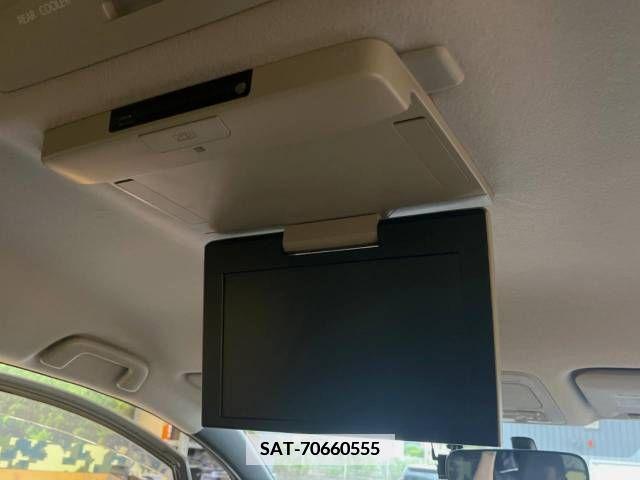 Toyota VOXY 2015-06 347157-4