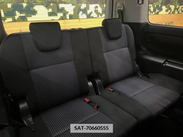 Toyota VOXY 2015-06 347157-10