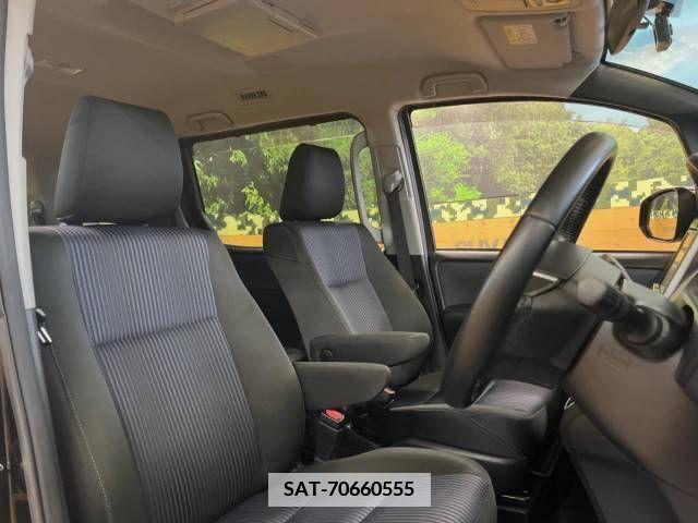 Toyota VOXY 2015-06 347157-8