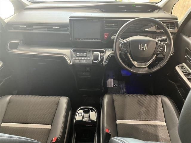Honda e 2017-10 195679-18