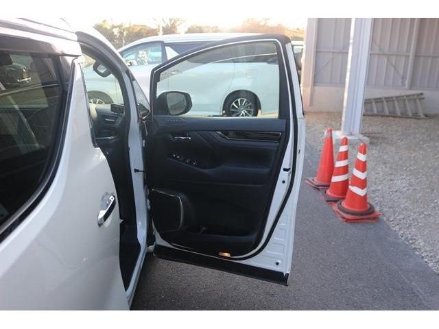 Toyota ALPHARD HYBRID 2016-11 191097-8