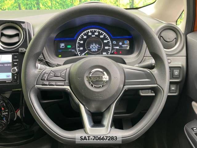 Nissan NOTE 2019-06 305484-11