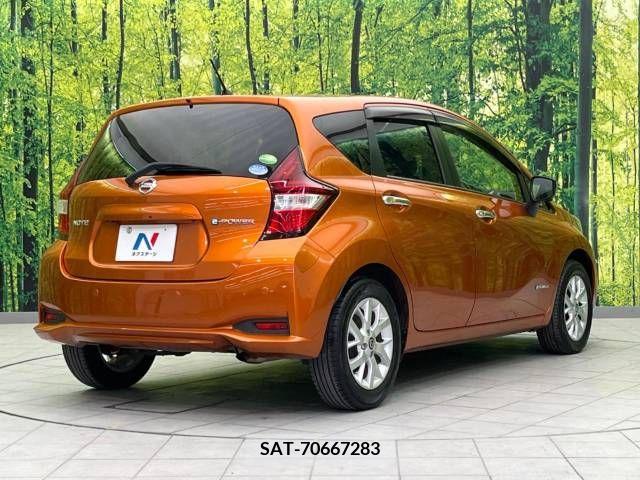 Nissan NOTE 2019-06 305484-17