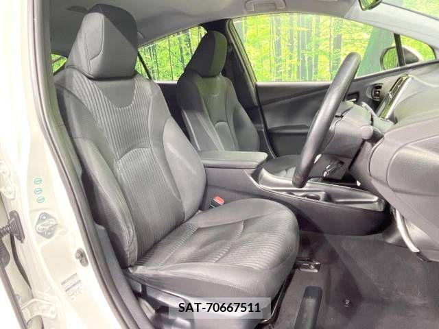 Toyota PRIUS 2016-09 281782-8