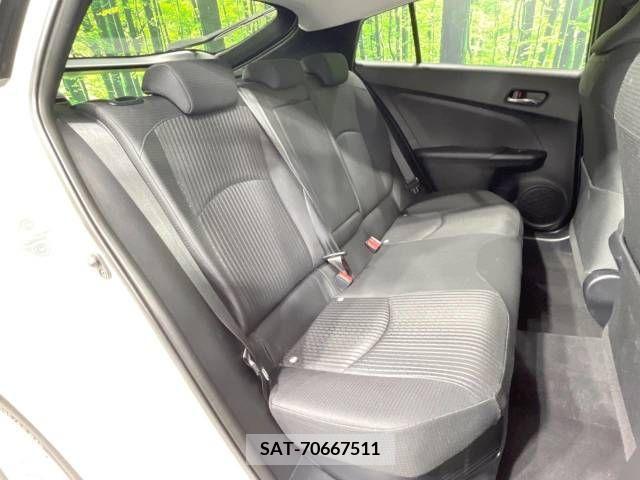 Toyota PRIUS 2016-09 281782-9