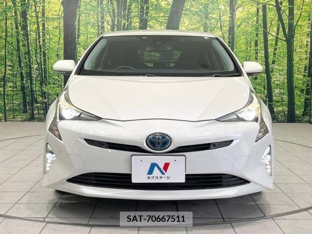 Toyota PRIUS 2016-09 281782-14