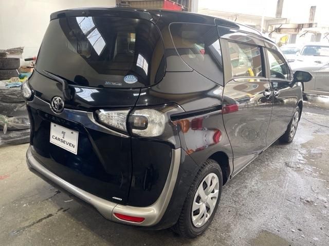 Toyota SIENTA 2015-12 1153-5