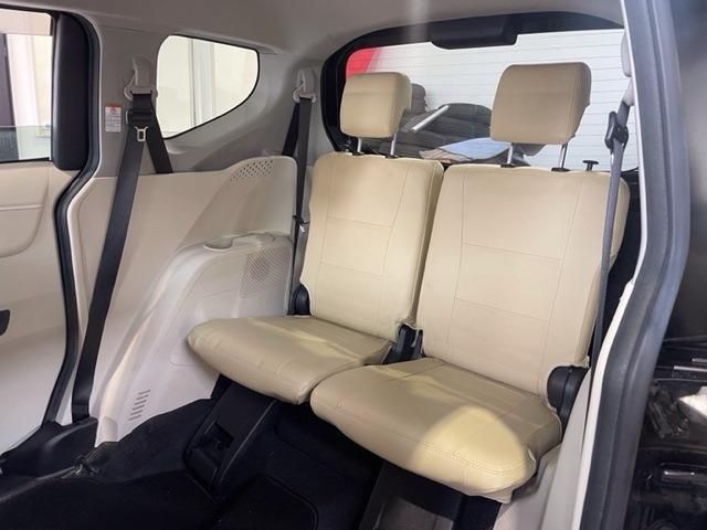 Toyota SIENTA 2015-12 1153-18