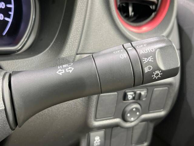 Nissan NOTE 2015-05 185444-6