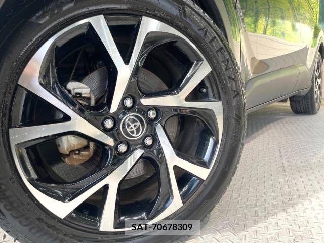 Toyota C-HR 2018-07 264091-13