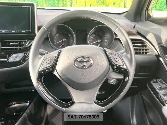 Toyota C-HR 2018-07 264091-11