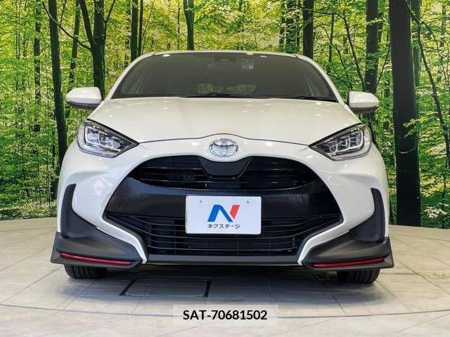 Toyota YARIS 2022-02 371466-14