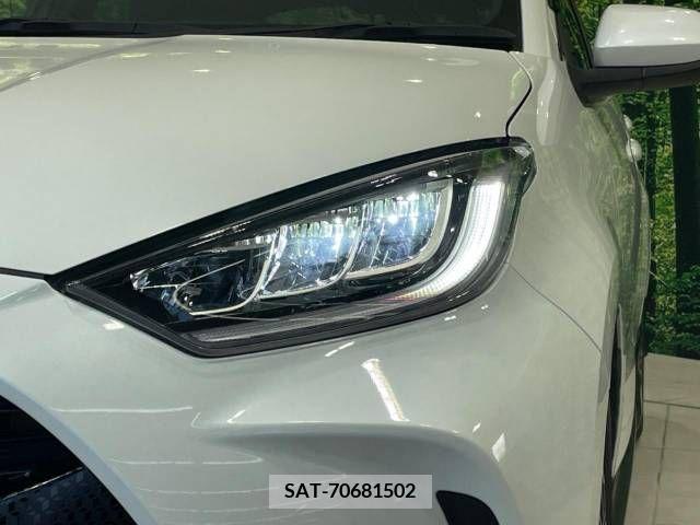 Toyota YARIS 2022-02 371466-12